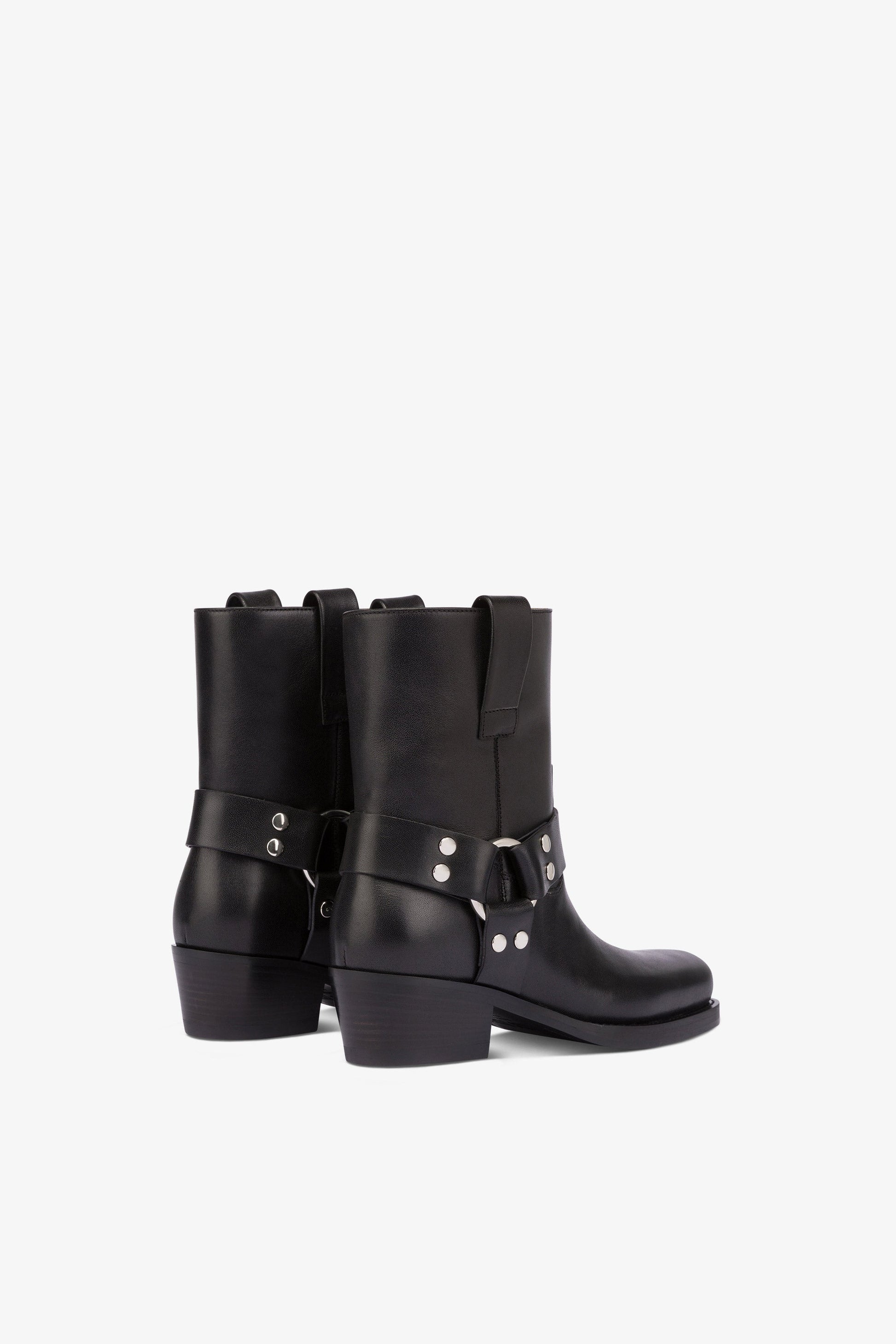 Bottines a bout carre en cuir lisse noir