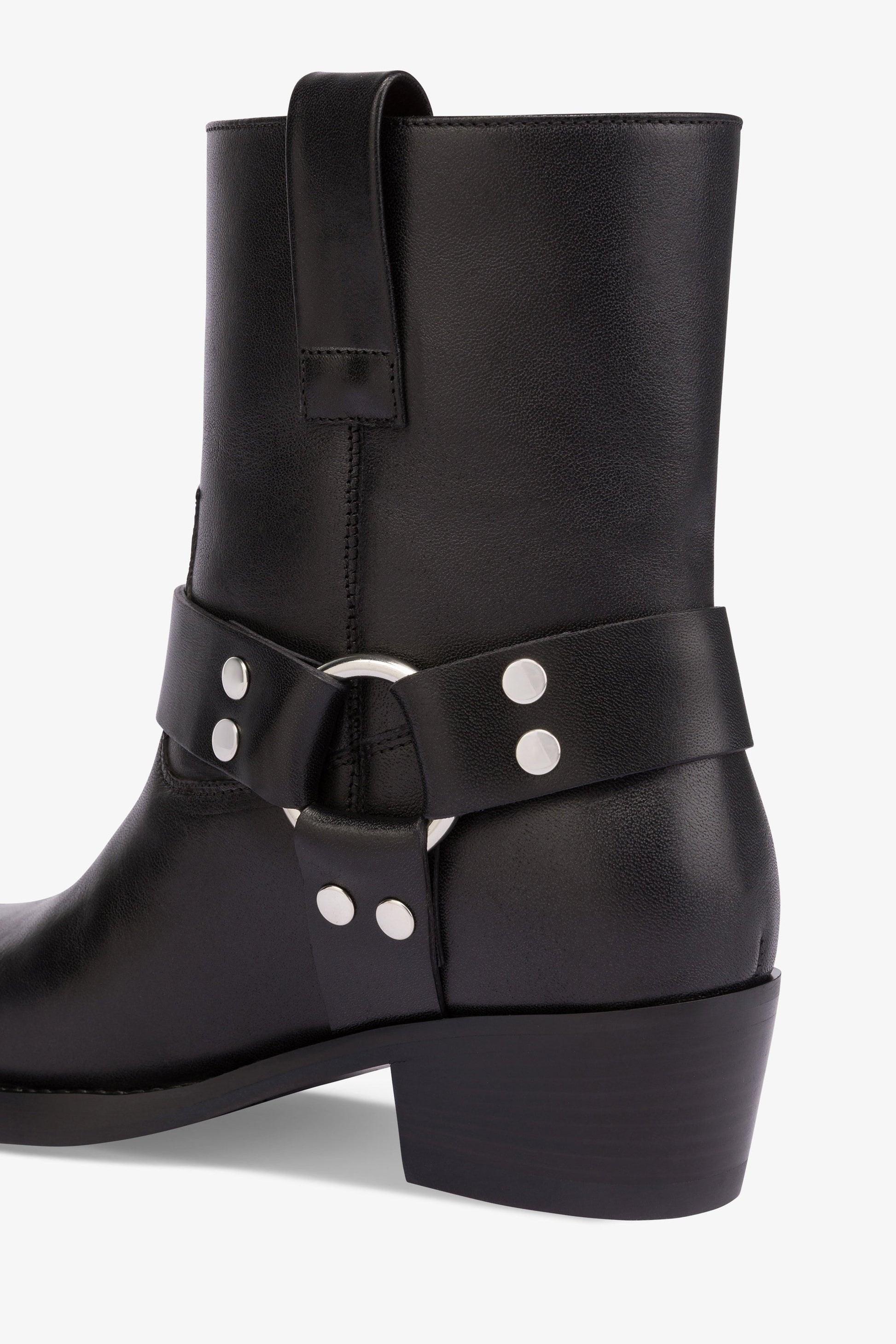 Bottines a bout carre en cuir lisse noir