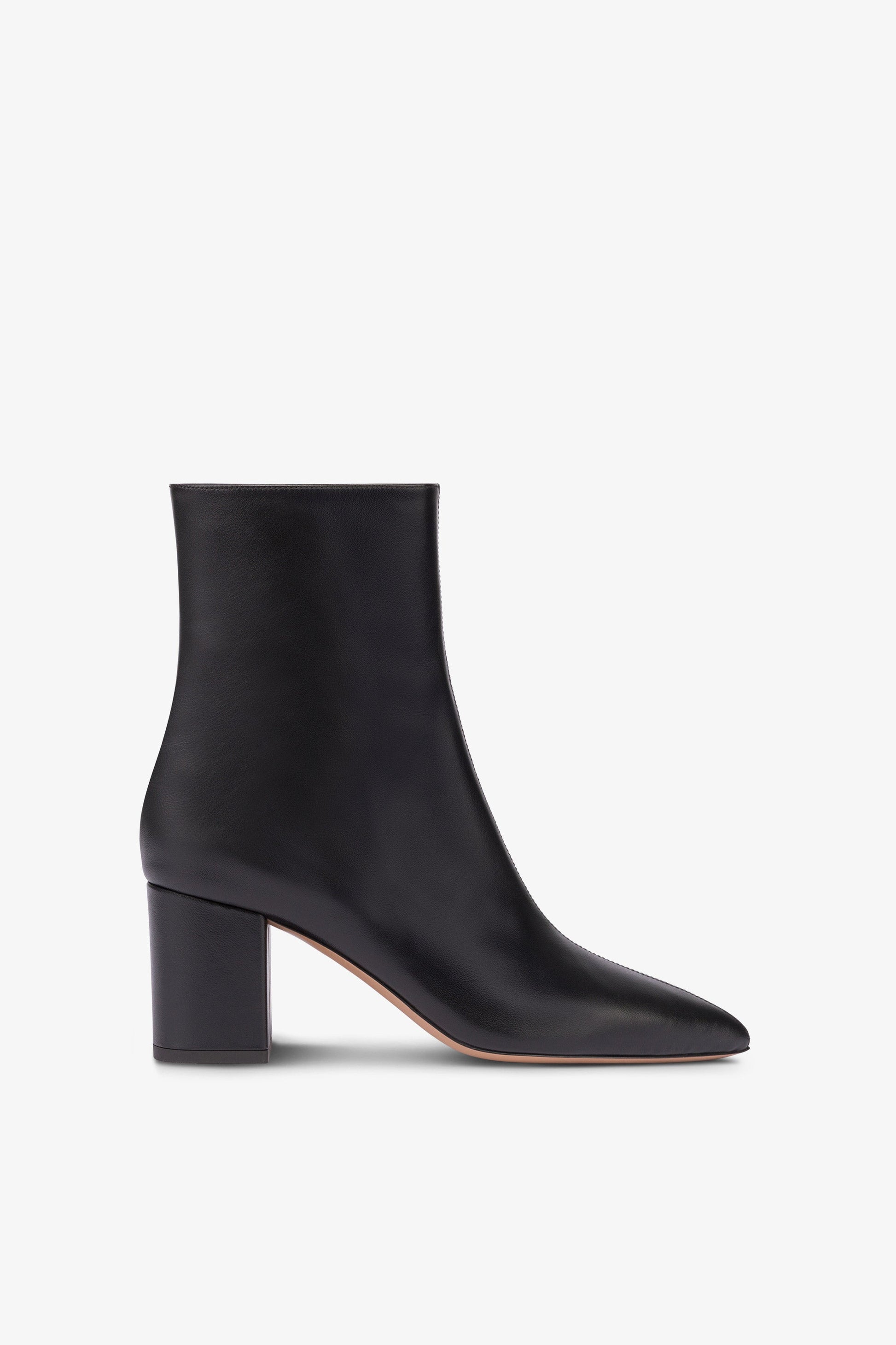 Pointed ankle boots in smooth black leather