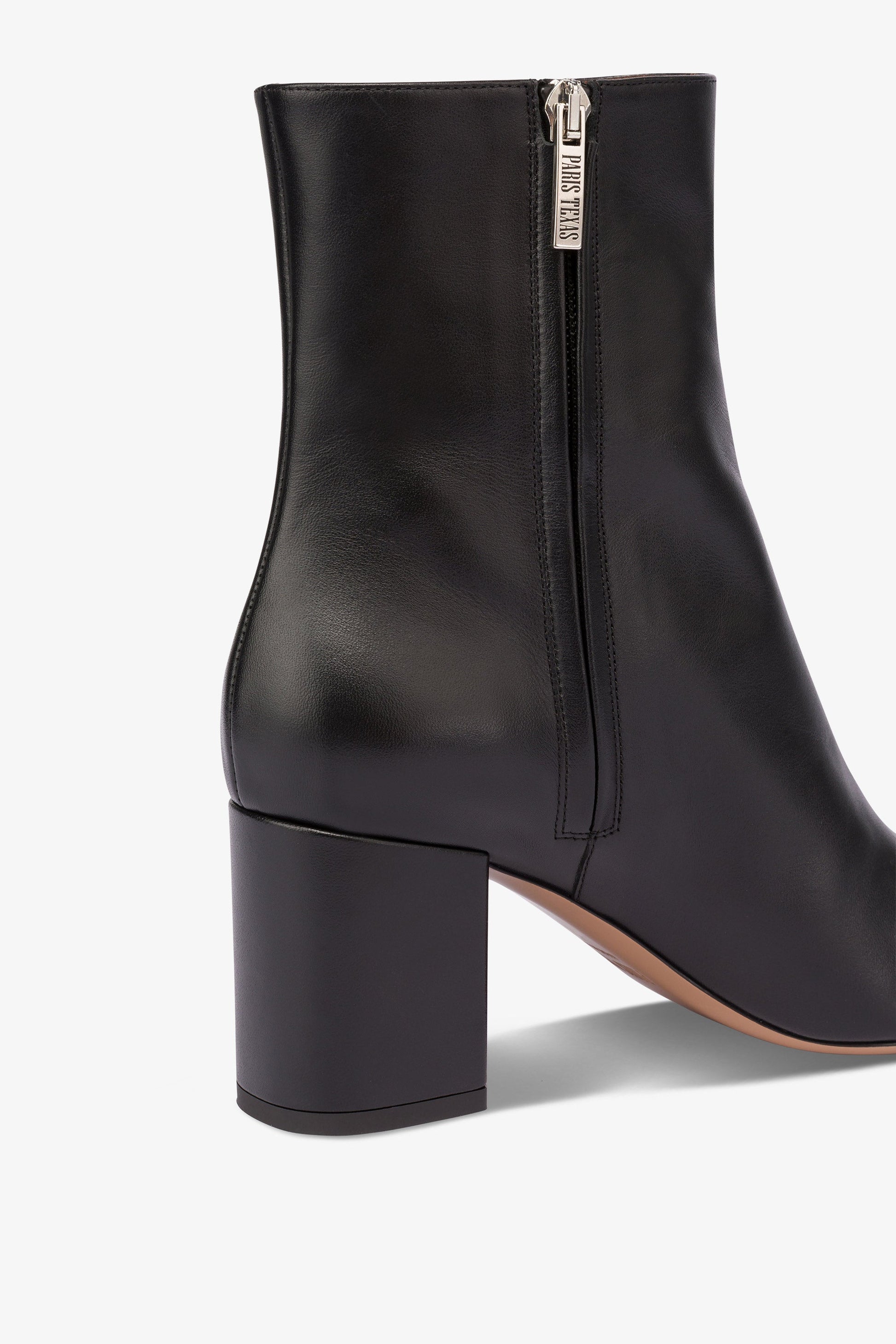 Bottines pointues en cuir lisse noir