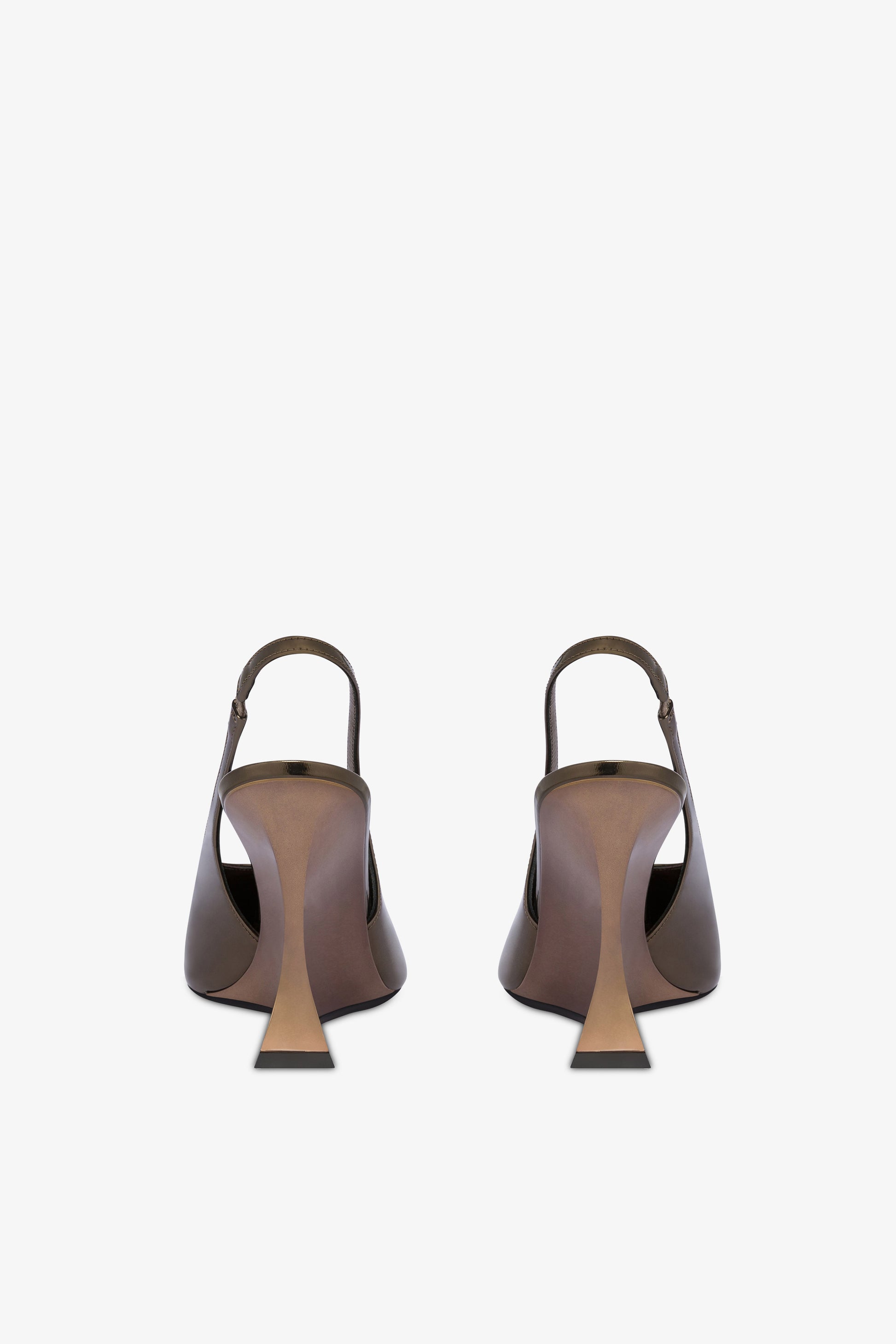 Slingbacks aus safarifarbenem Leder mit Spiegeleffekt