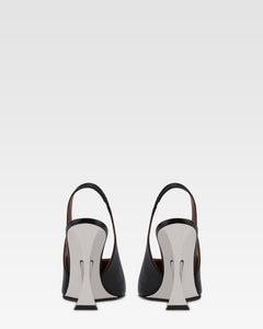 Slingbacks in black and silver leather