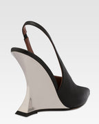 Slingbacks in black and silver leather