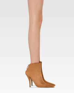 Stivaletti in pelle scamosciata cognac