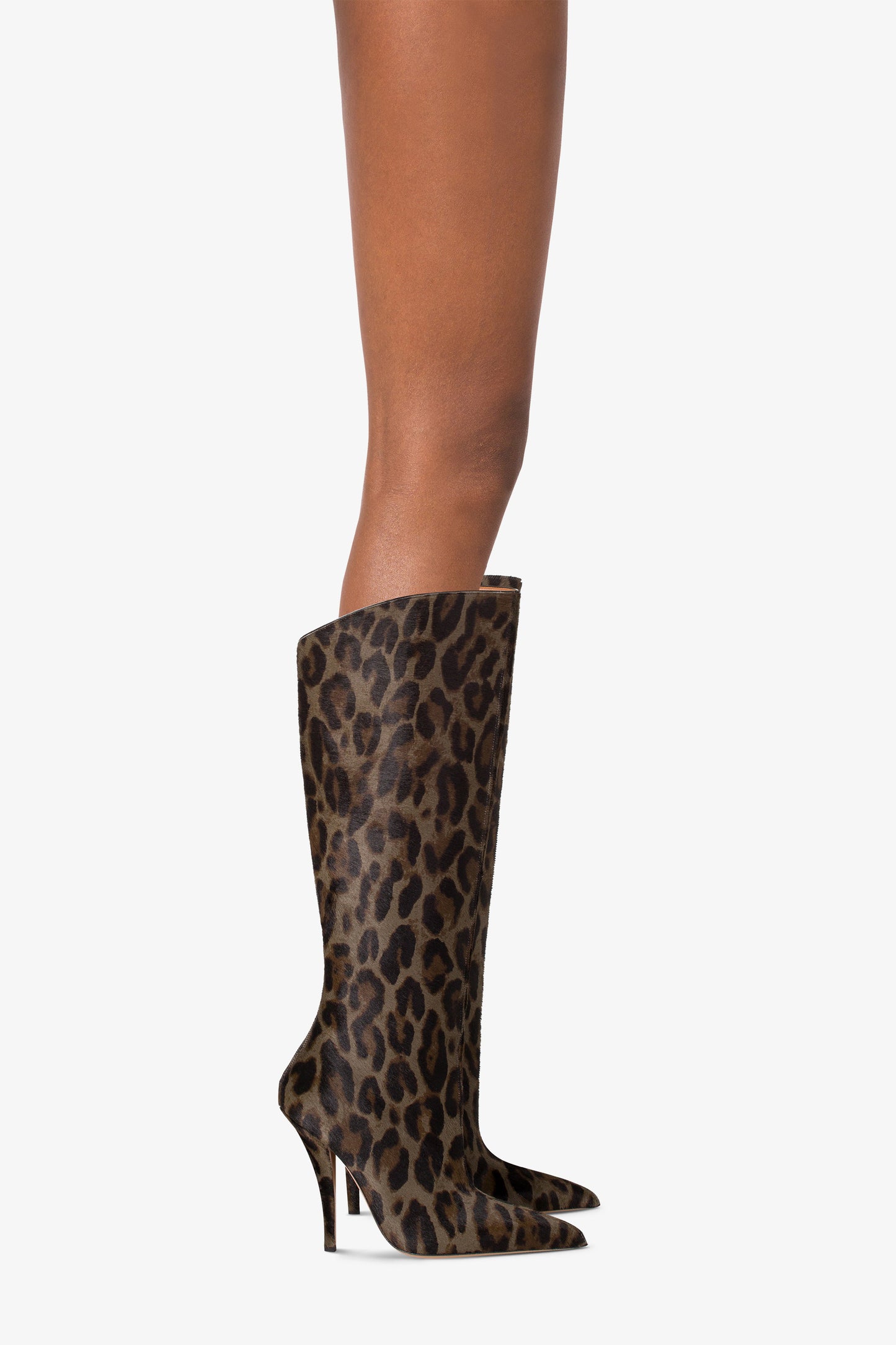 Stiefel aus graphitfarbenem Rindsleder mit Leoparden-Print