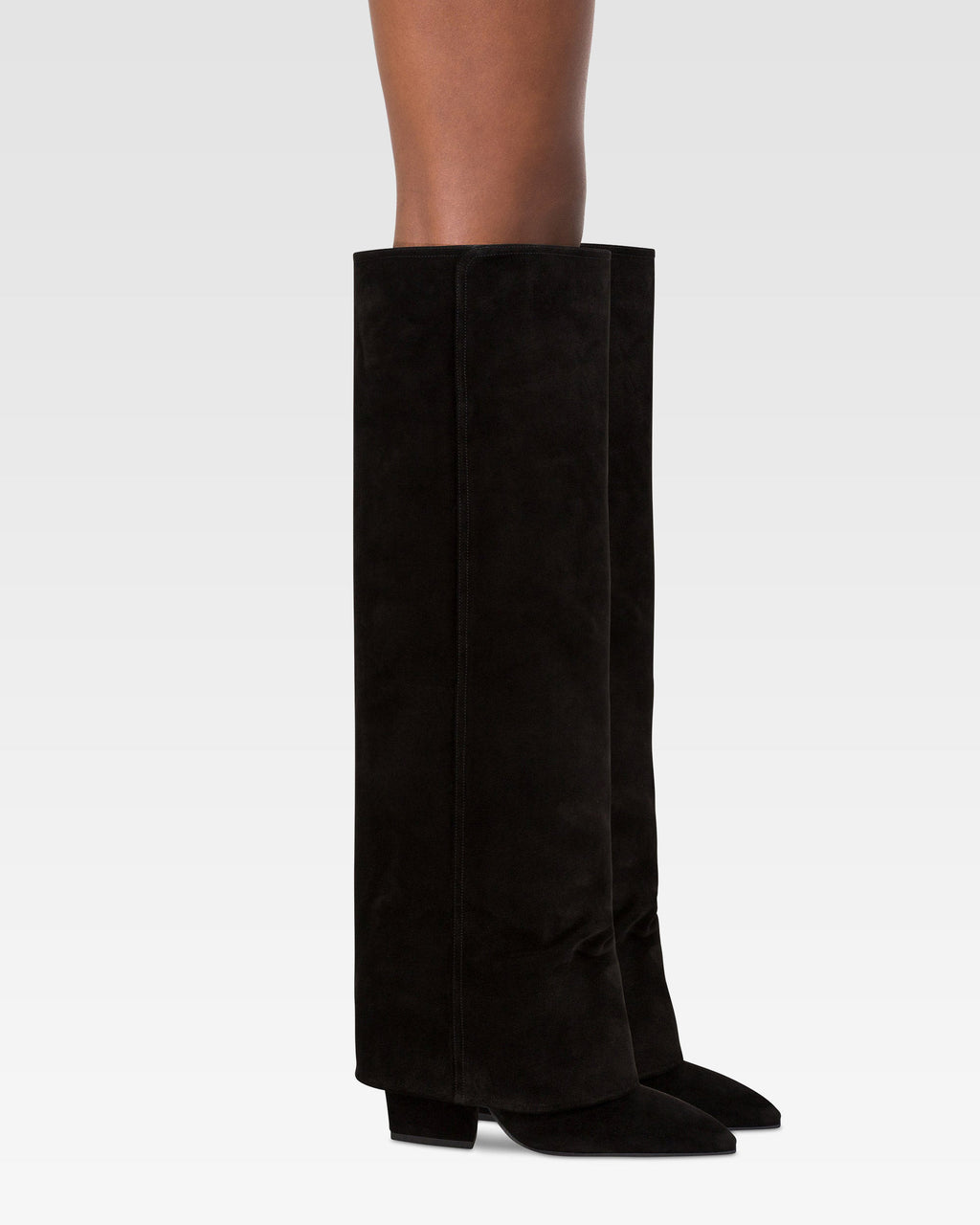 Fold-over boots in black calf suede leather.