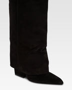 Fold-over boots in black calf suede leather.
