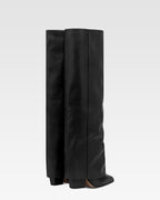Fold-over boots in black leather
