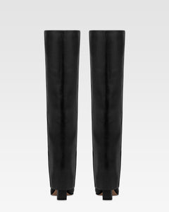 Fold-over boots in black leather