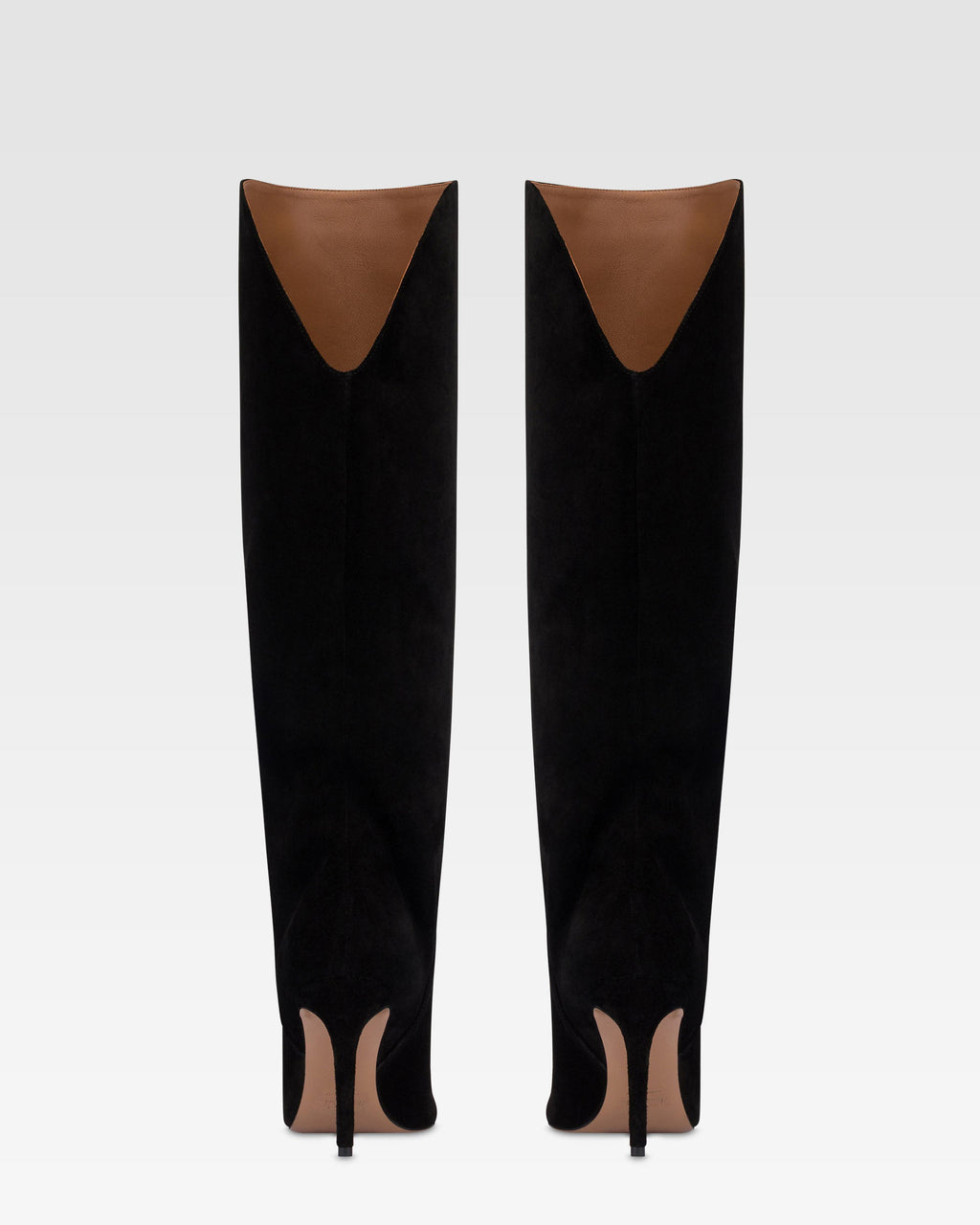 Boots in black calf suede leather.