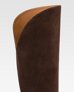Boots in chocolate suede leather