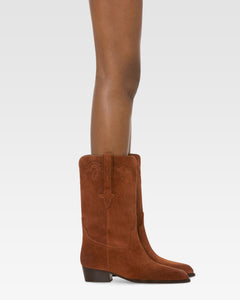 Boots in cognac calf suede leather