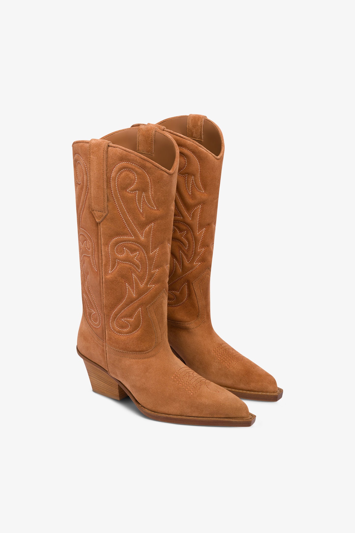 Boots in terracotta suede leather