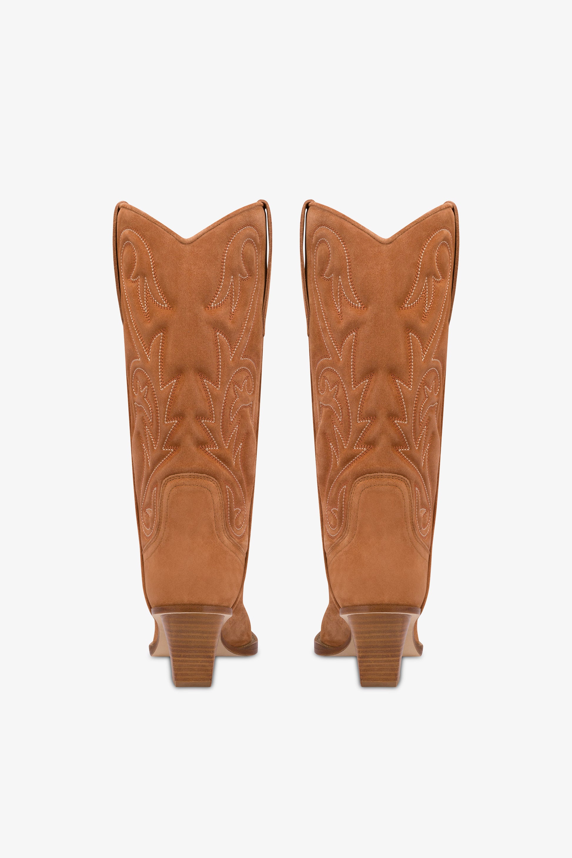 Boots in terracotta suede leather