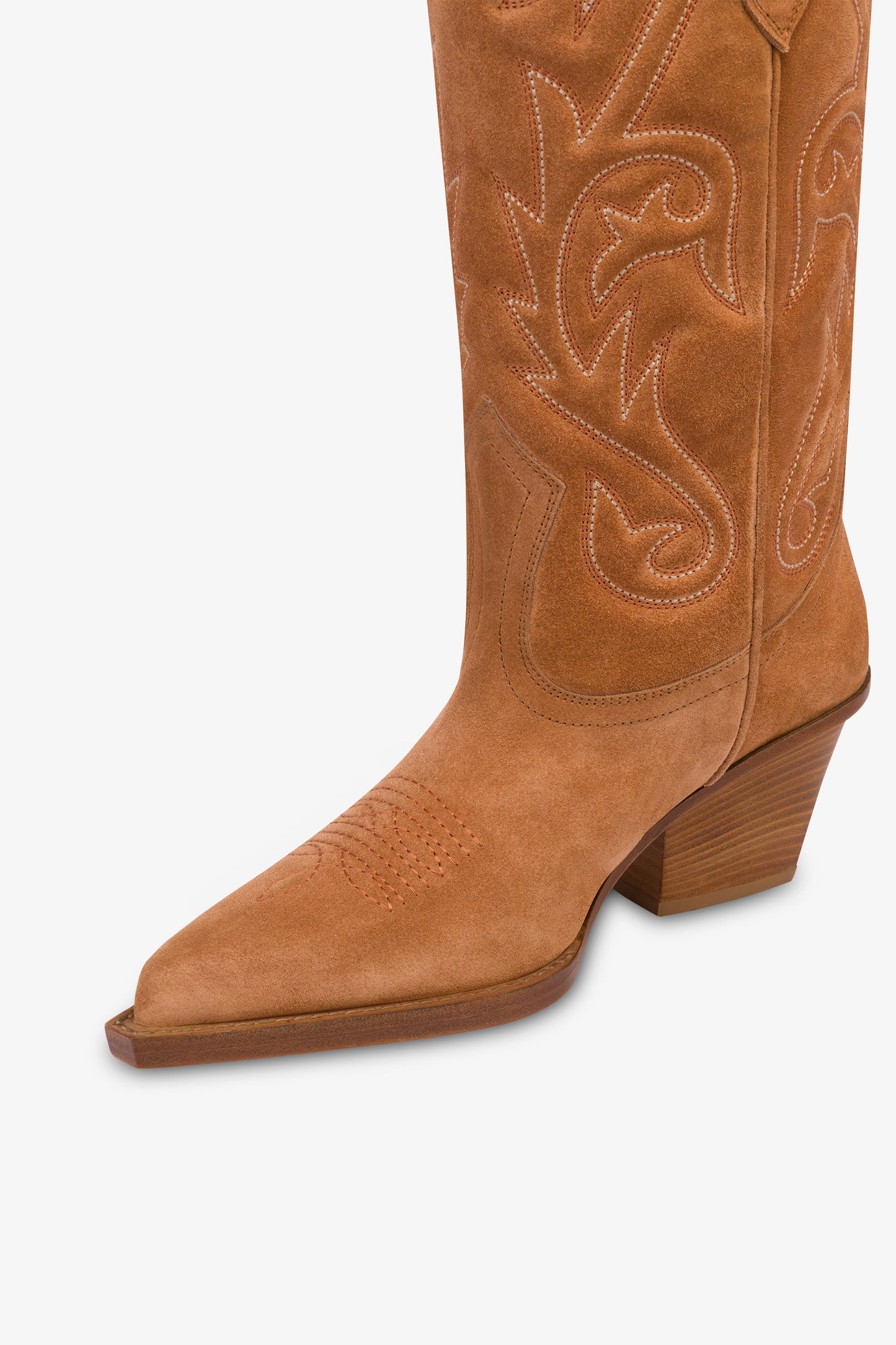 Boots in terracotta suede leather