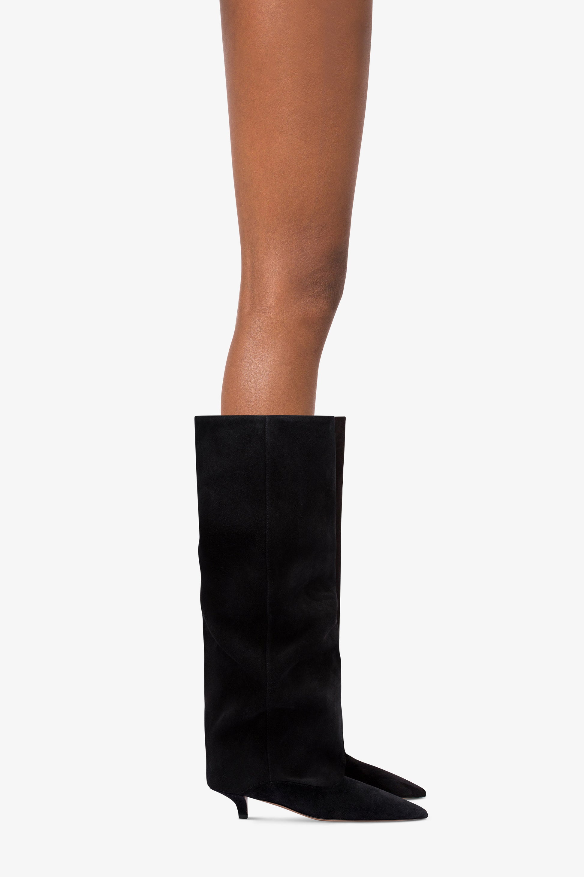 Boots in off-black suede leather