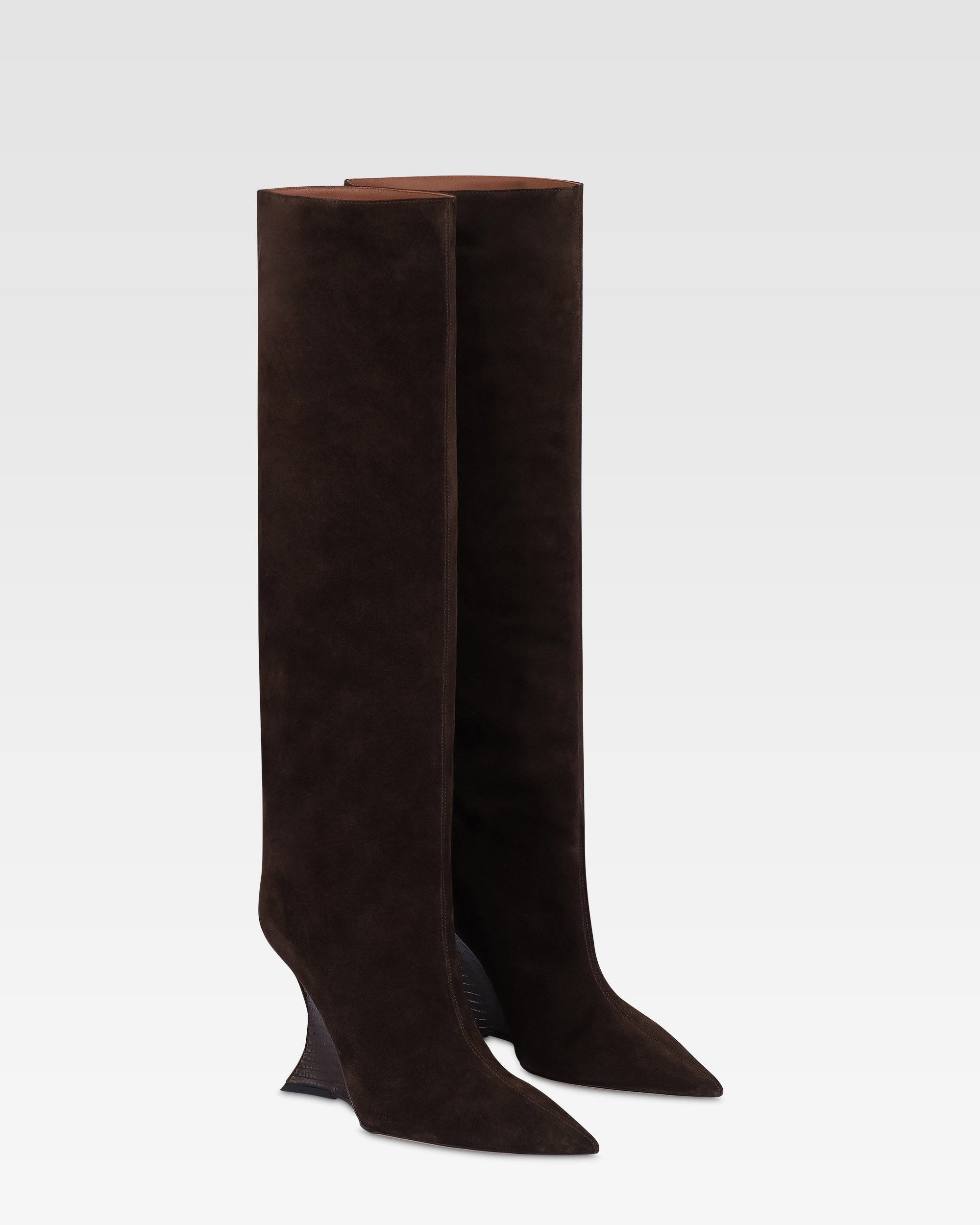 Boots in chocolate calf suede leather with lizard print leather heel