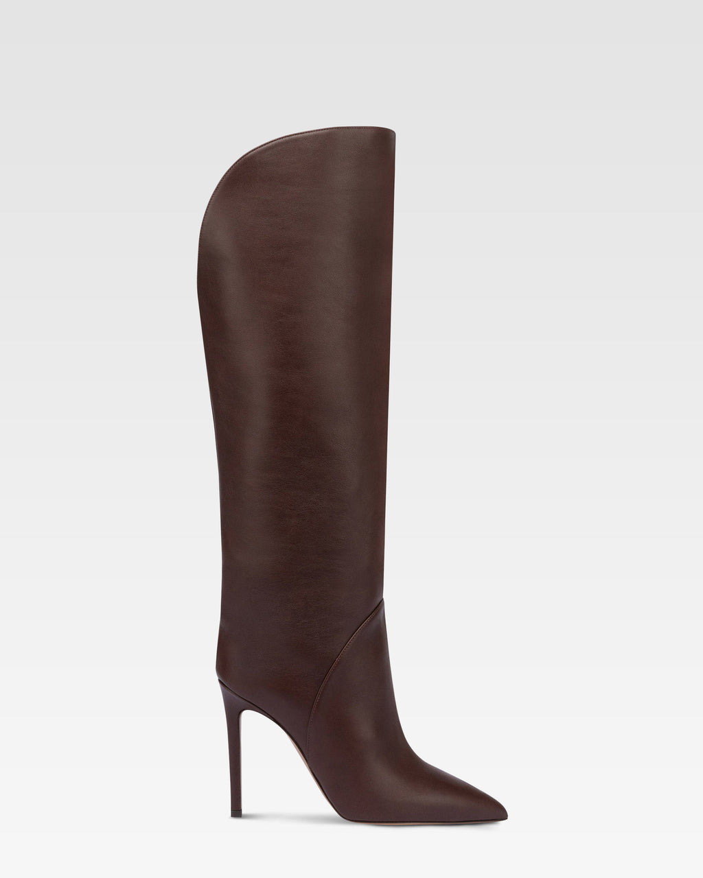 Boots in mocha leather