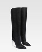 Boots in black leather