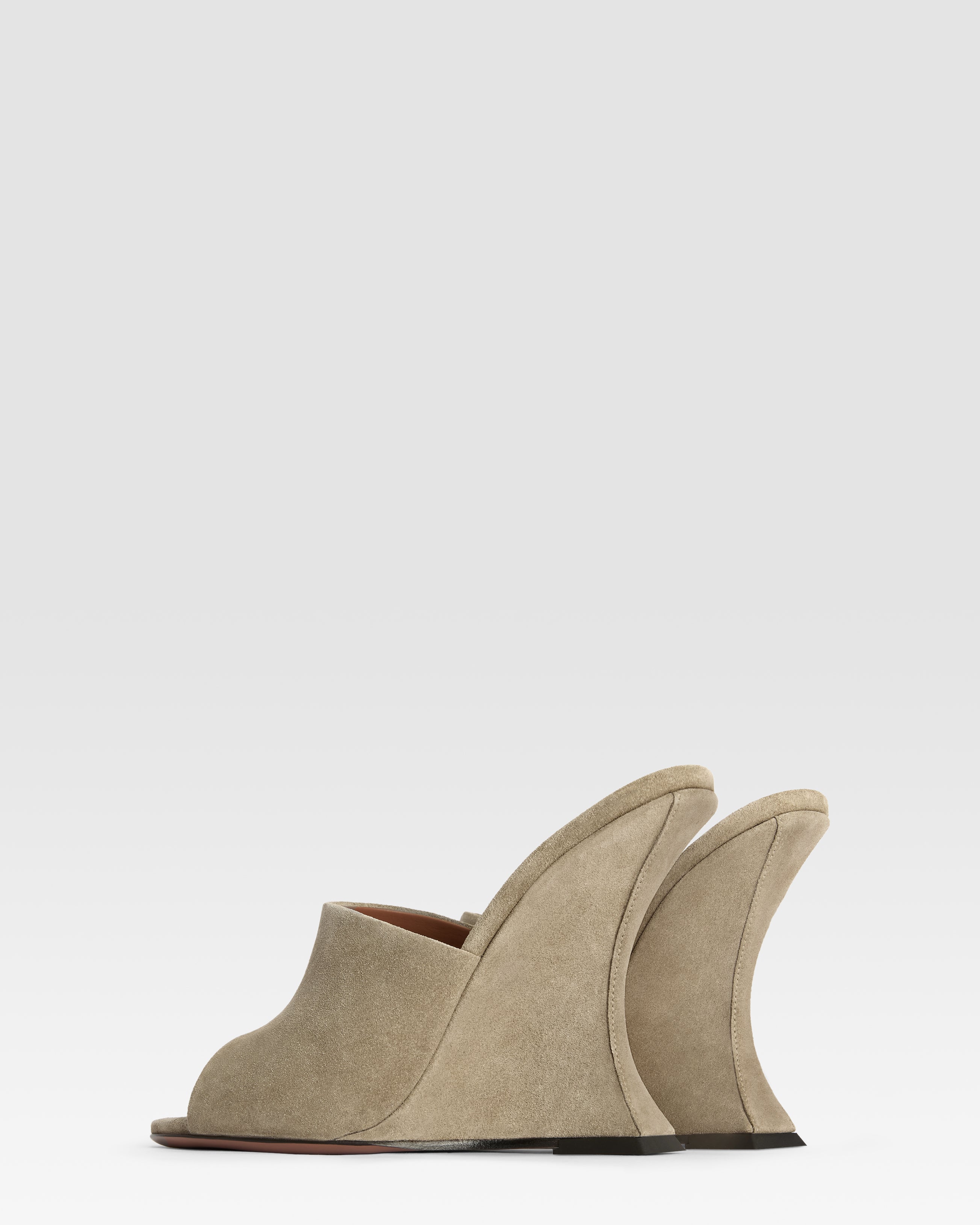 Sabots in stone calf suede leather