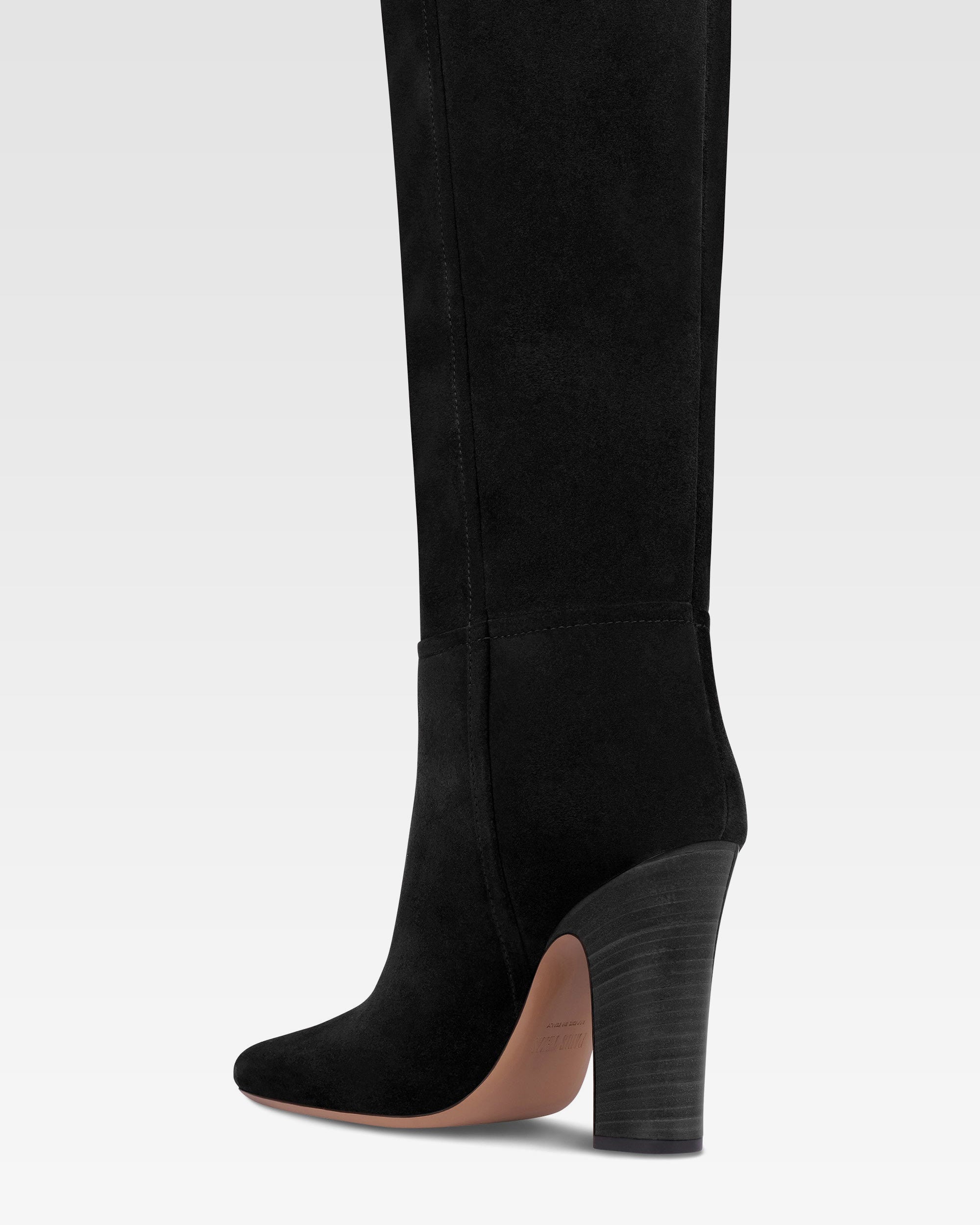 Stiefel aus schwarzem Kalbsveloursleder