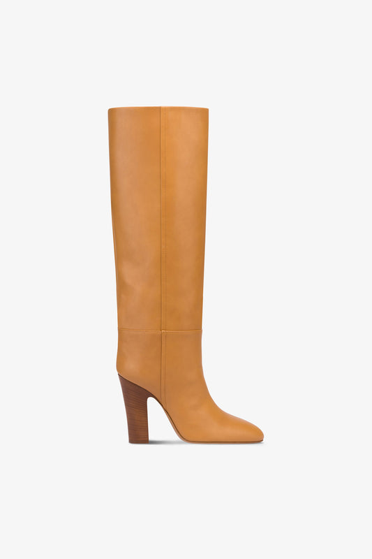 Boots in natural-colored leather