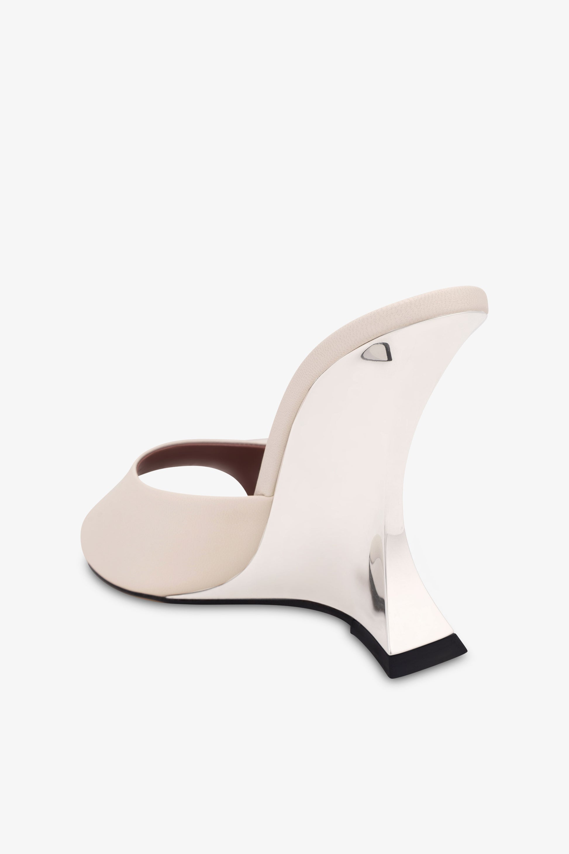 Mules in off-white and silver leather