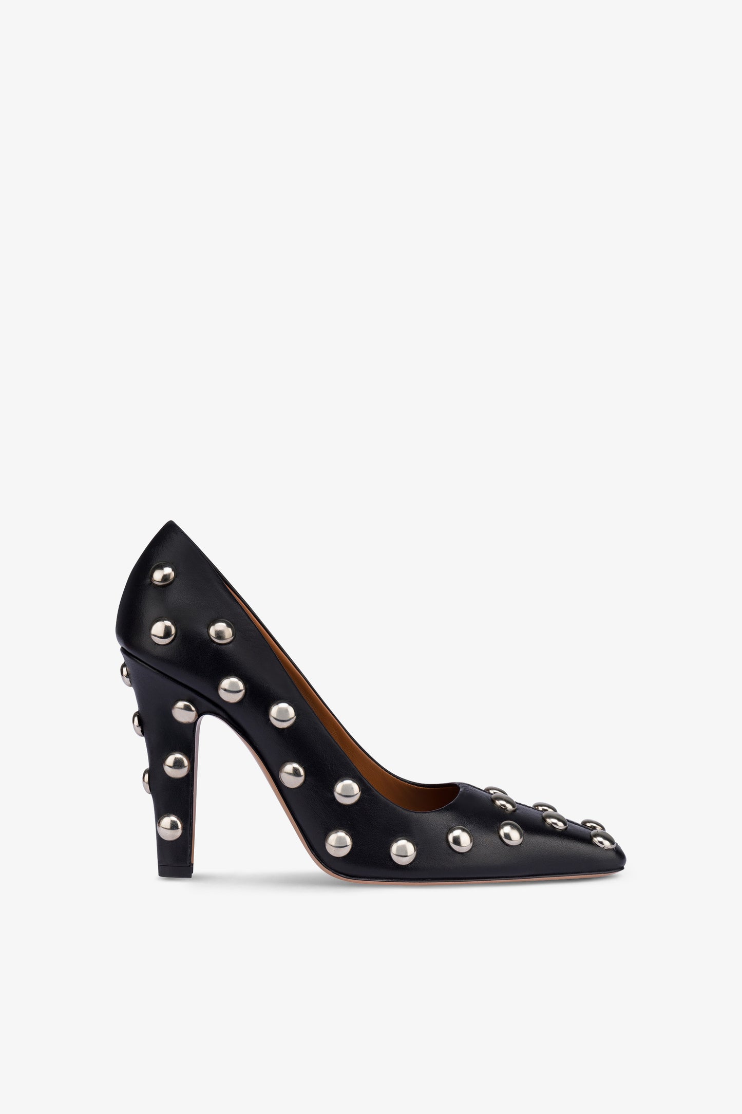 Pumps in nickel-studded black leather