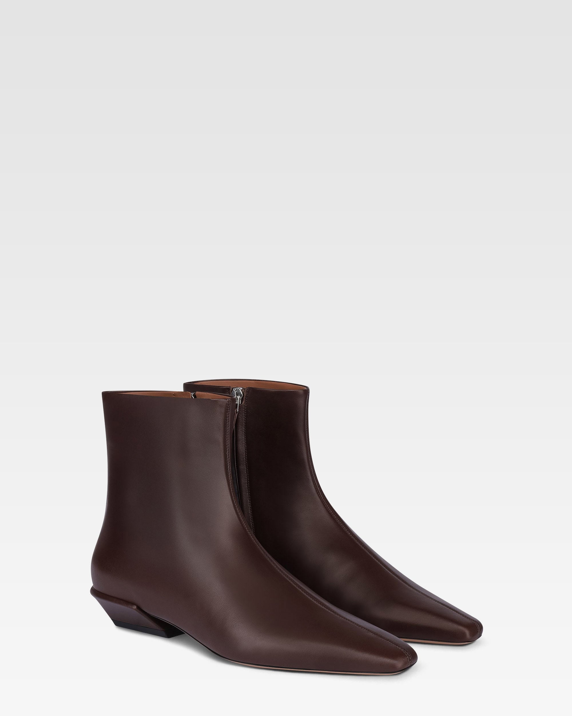Ankle boots in mocha calf leather
