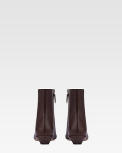 Ankle boots in mocha calf leather