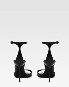 Sandali in vernice nera