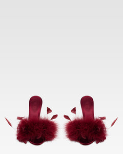 Mules in satin rouge noir