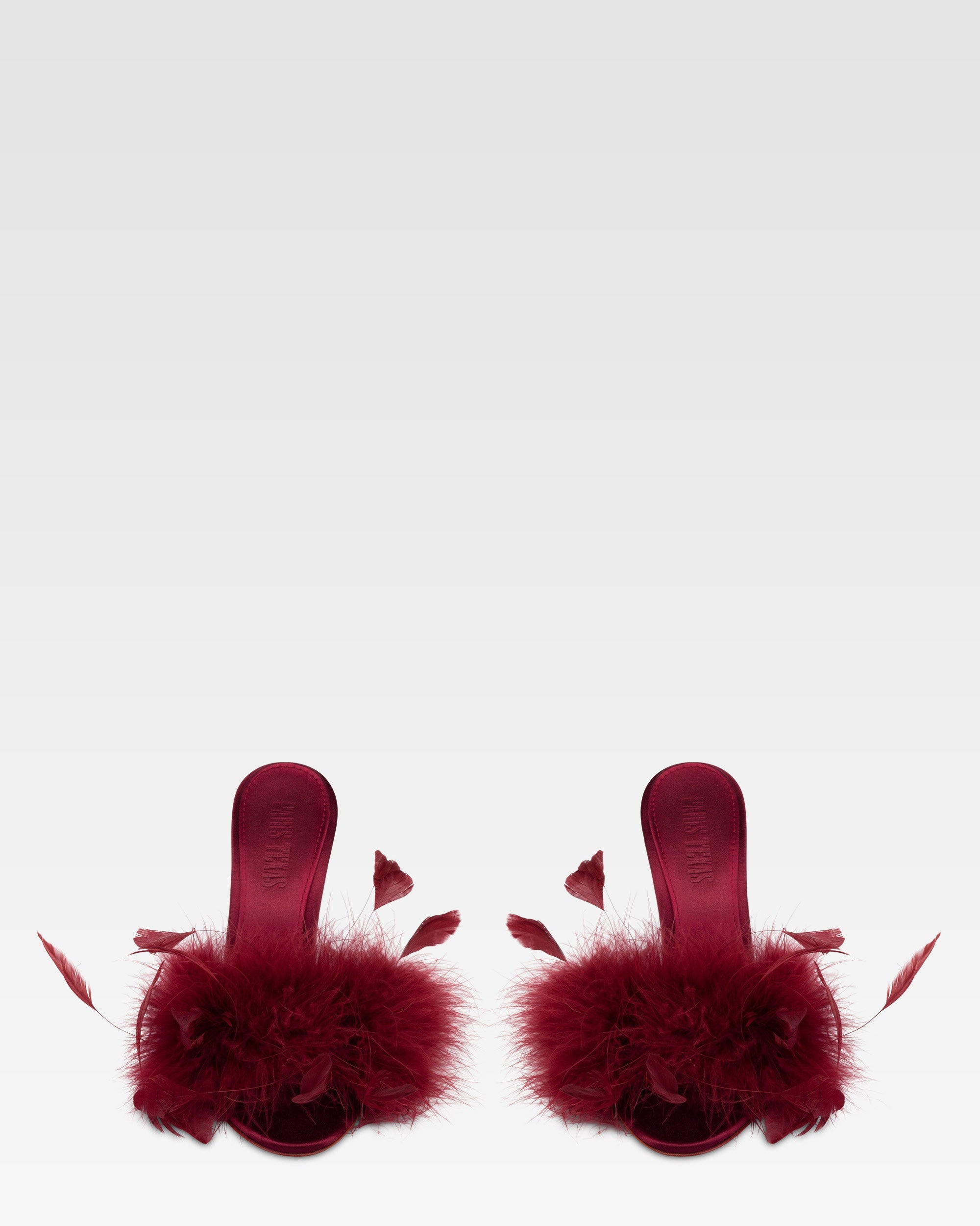 Mules in satin rouge noir