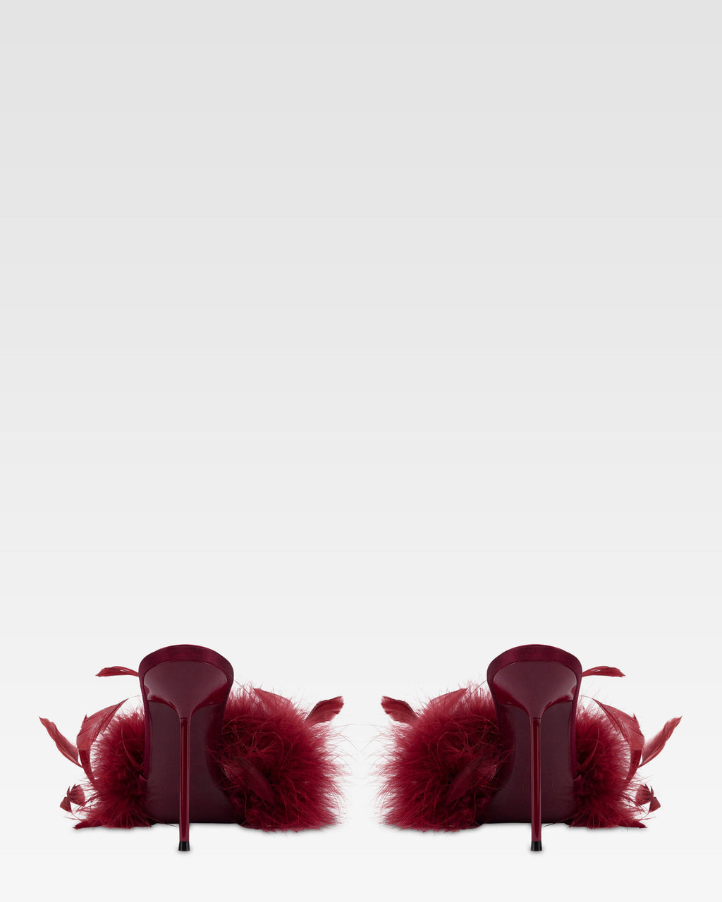 Mules in satin rouge noir