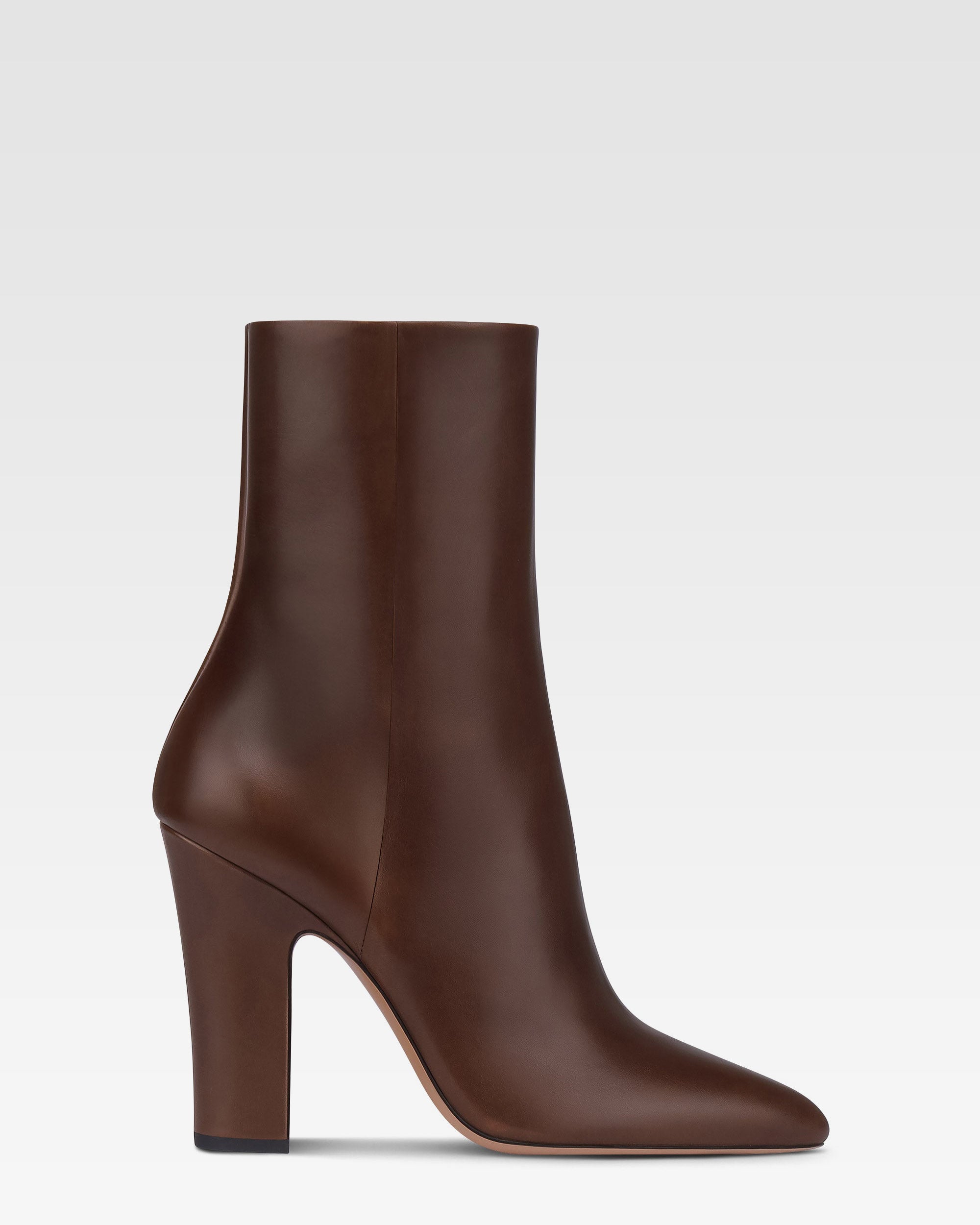 Ankle boots in ebony calf leather