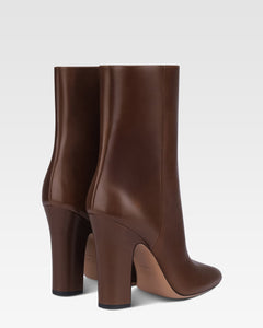 Stiefeletten aus schwarzem Kalbsleder