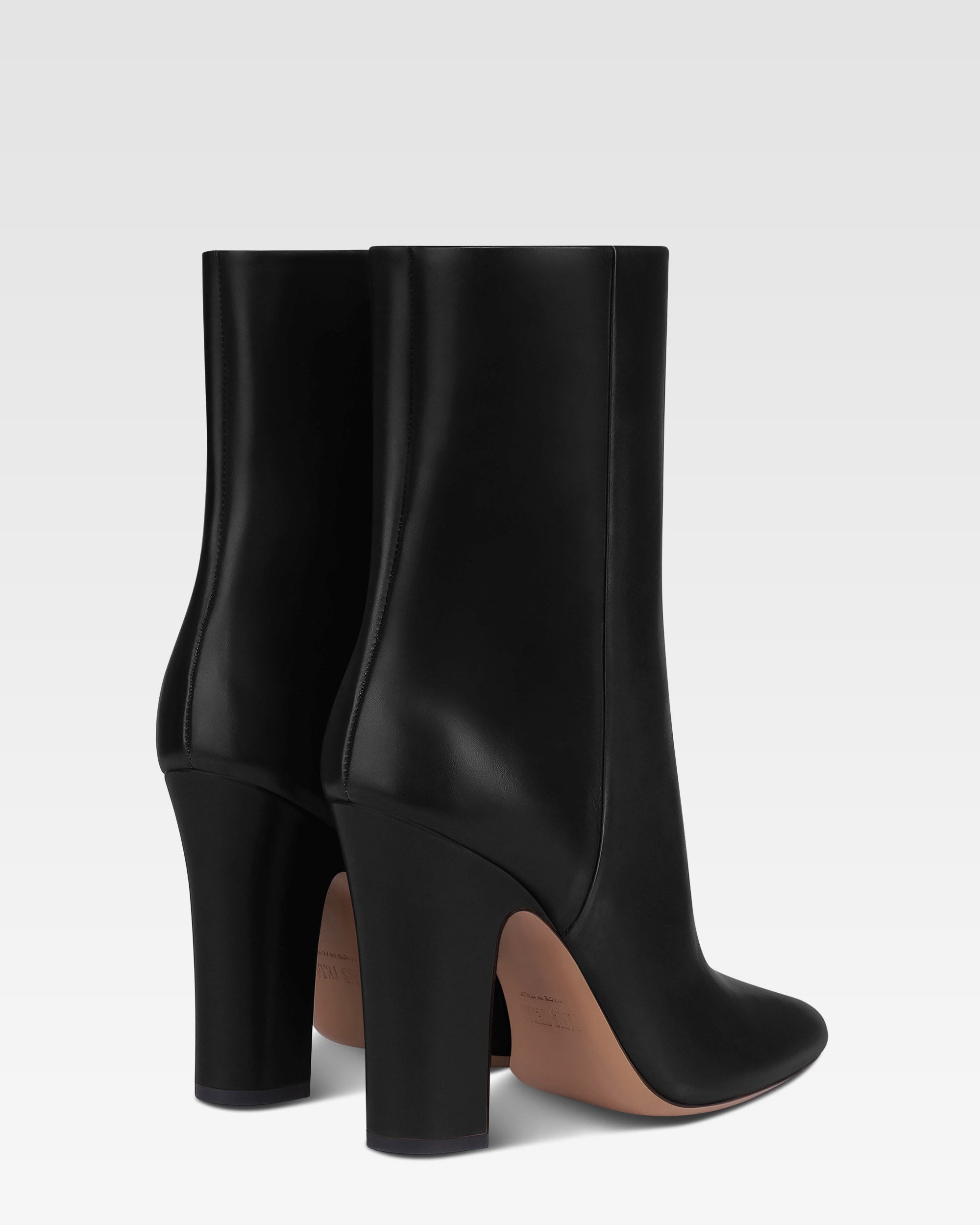 Ankle boots in black calf leather