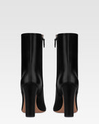 Stiefeletten aus schwarzem Kalbsleder