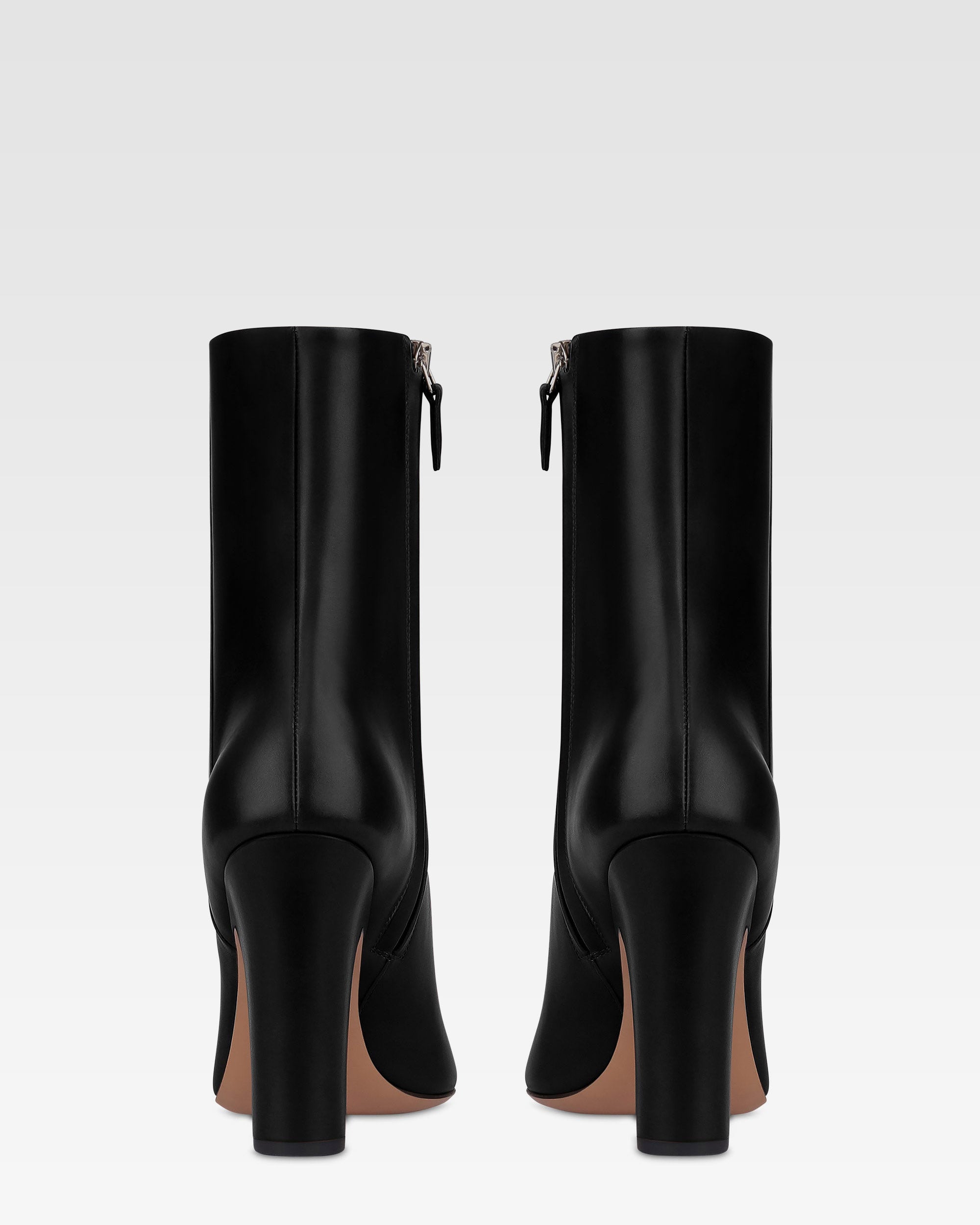Ankle boots in black calf leather
