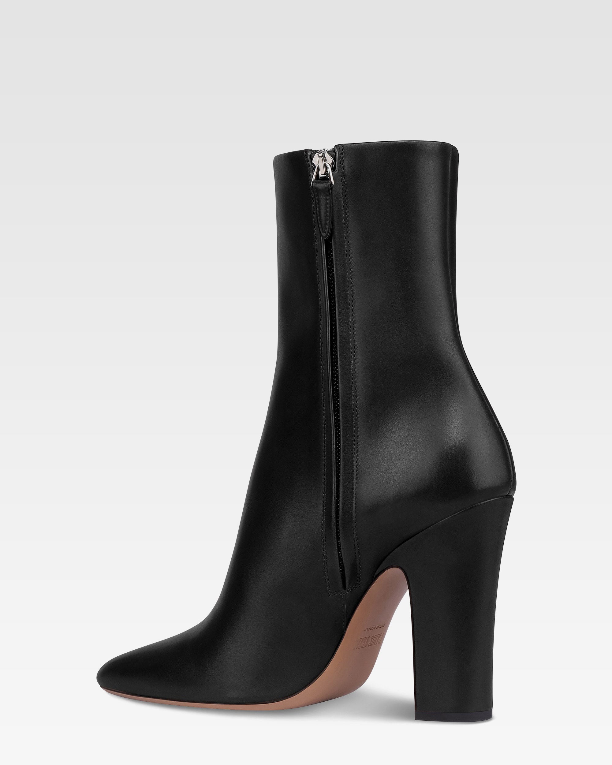 Ankle boots in black calf leather