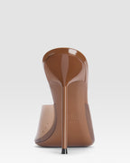 Mules in caramel patent leather