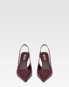 Slingbacks in rouge noir leather