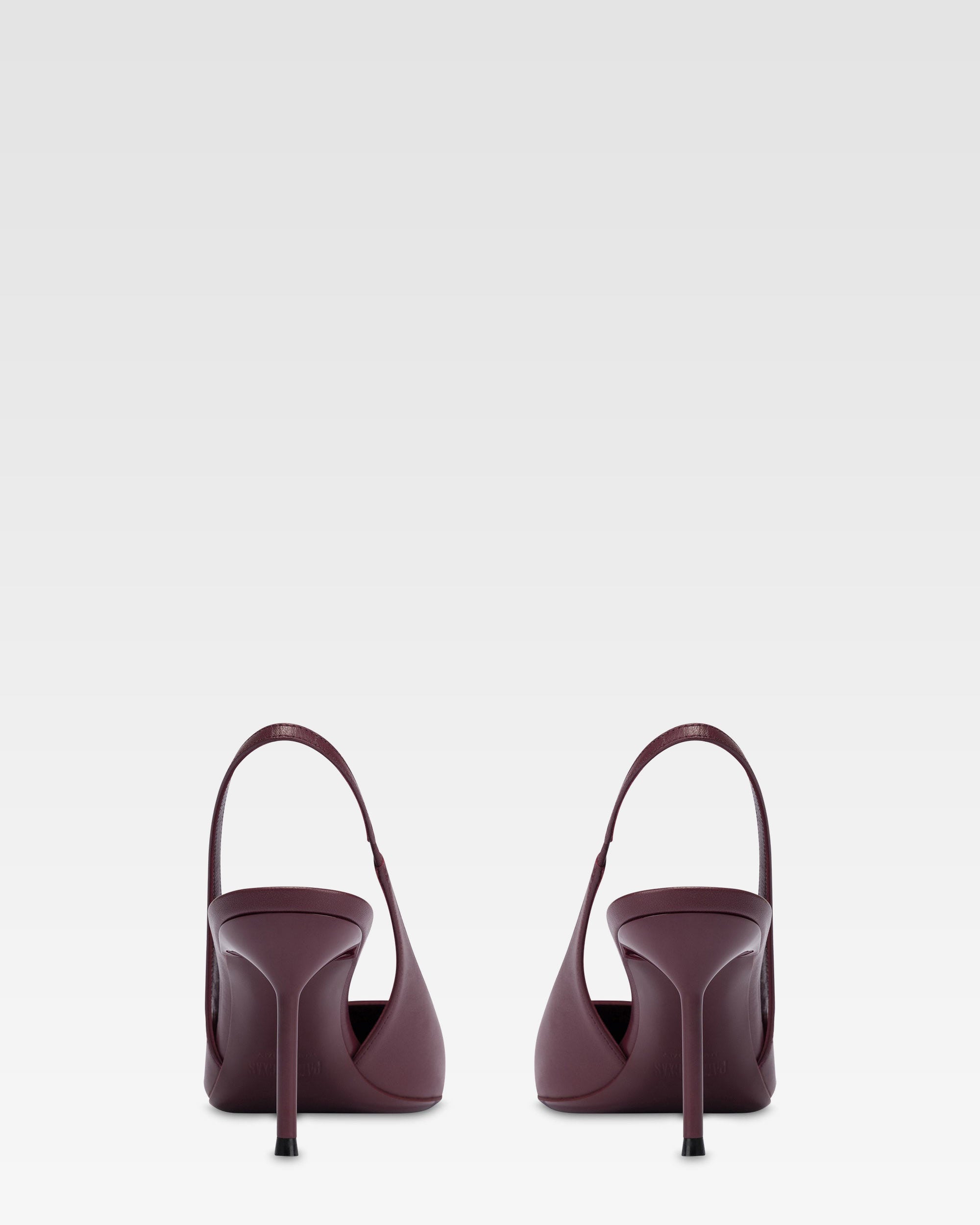 Slingbacks in rouge noir leather