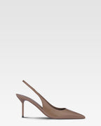 Slingbacks in taupe patent leather