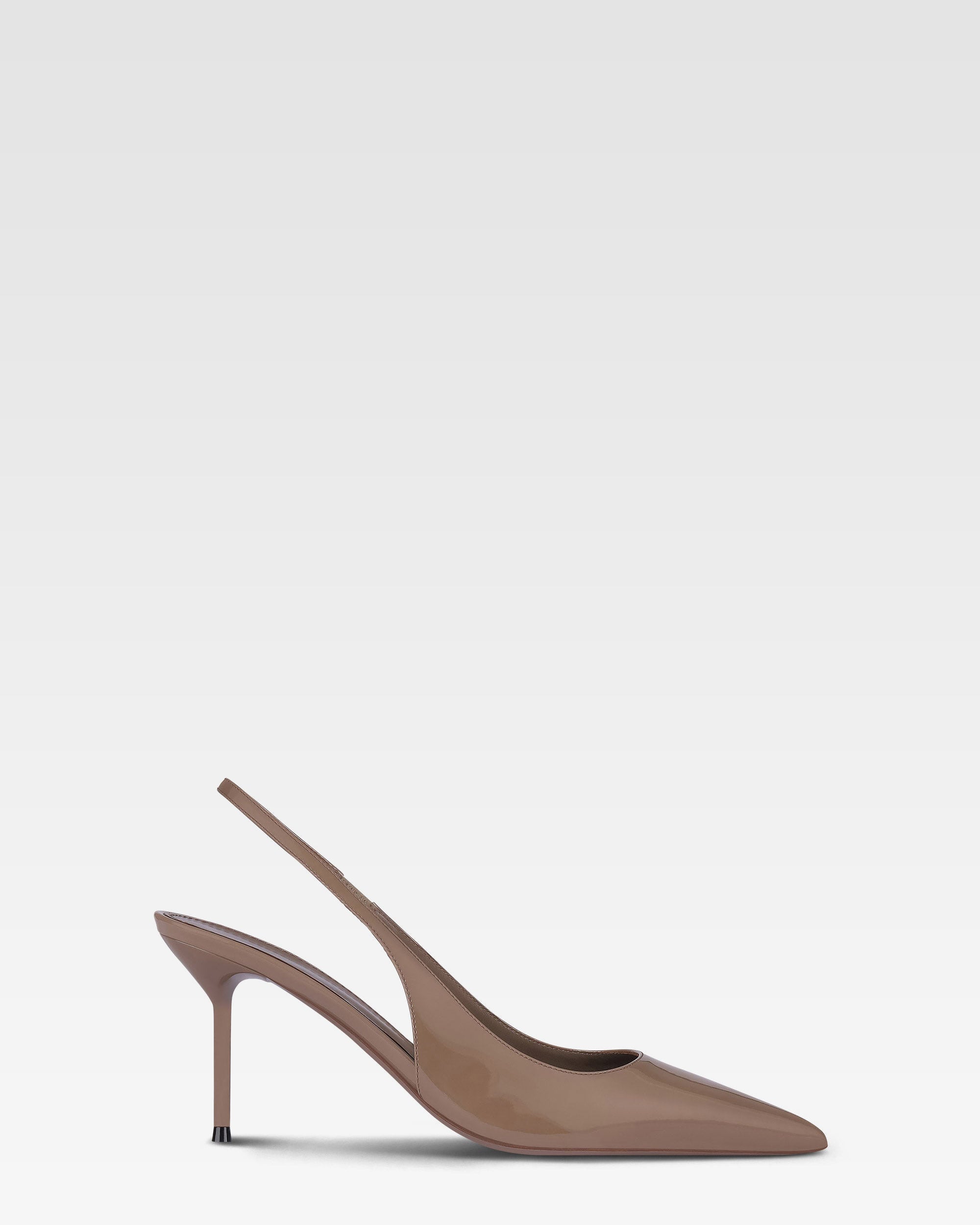 Slingbacks in taupe patent leather