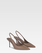 Slingbacks in taupe patent leather
