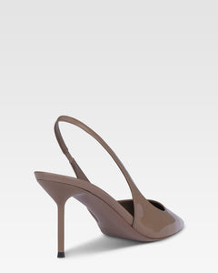 Slingbacks in taupe patent leather