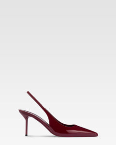Slingbacks in rouge noir patent leather