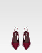 Slingbacks in rouge noir patent leather
