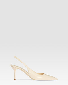 Slingbacks in ivory patent leather